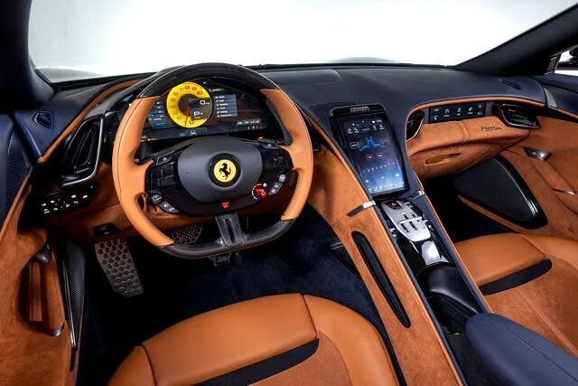 2026 Ferrari Roma Spider - Image 5 of 31