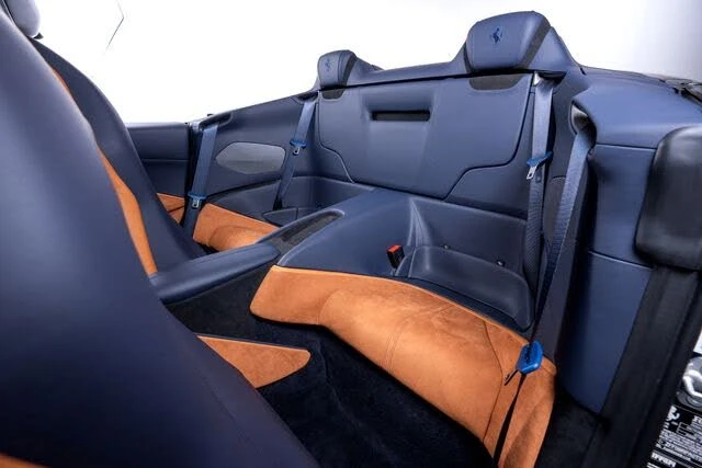 2026 Ferrari Roma Spider - Image 26 of 31