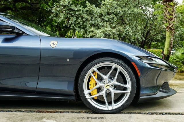 2026 Ferrari Roma Spider - Image 11 of 31