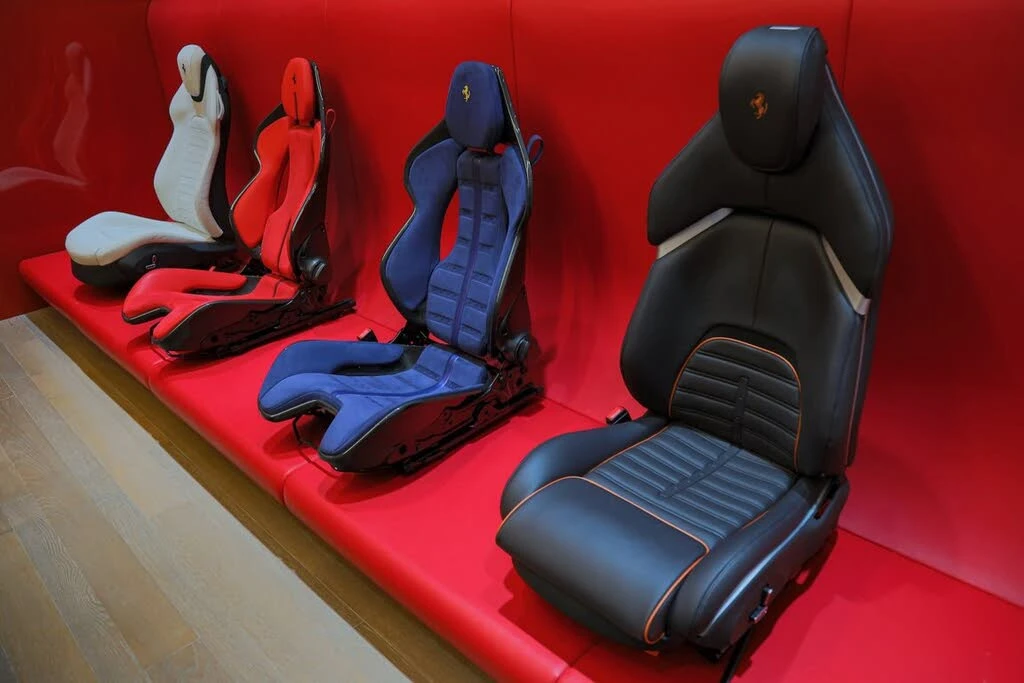 2026 Ferrari Roma Spider - Image 12 of 14
