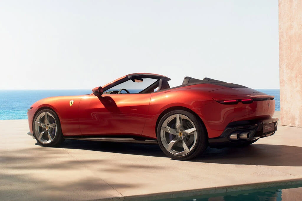 2026 Ferrari Roma Spider - Image 3 of 14
