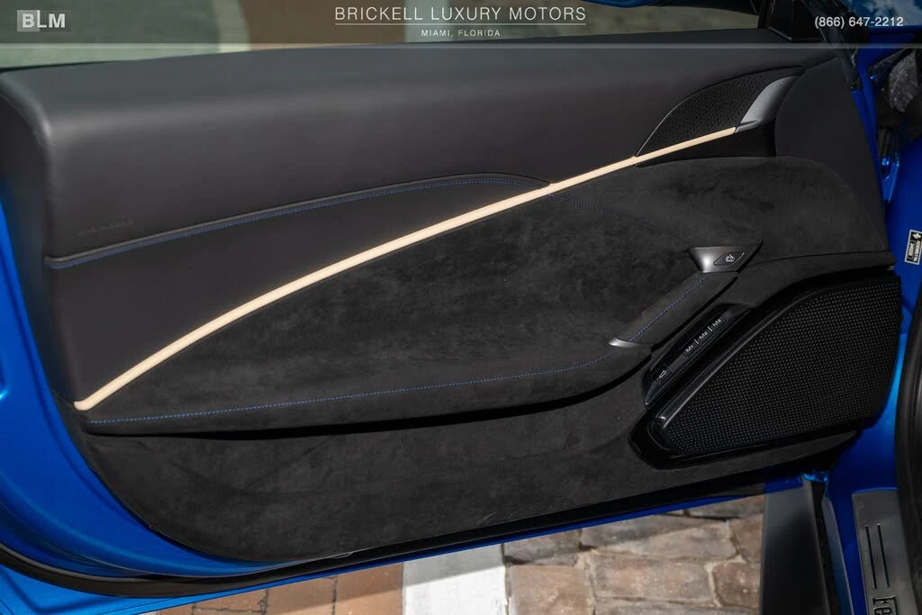 2026 Ferrari Roma Spider - Image 19 of 31
