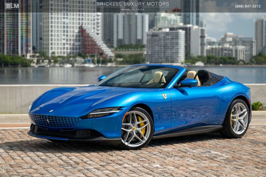 2026 Ferrari Roma Spider - Image 12 of 31