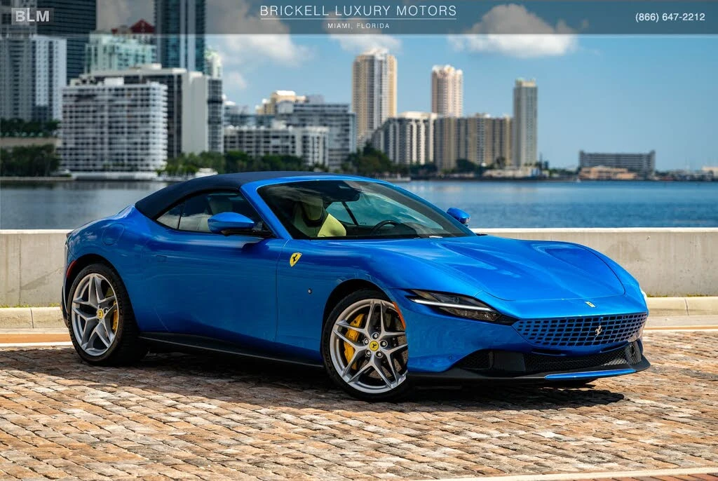 2026 Ferrari Roma Spider - Image 9 of 31