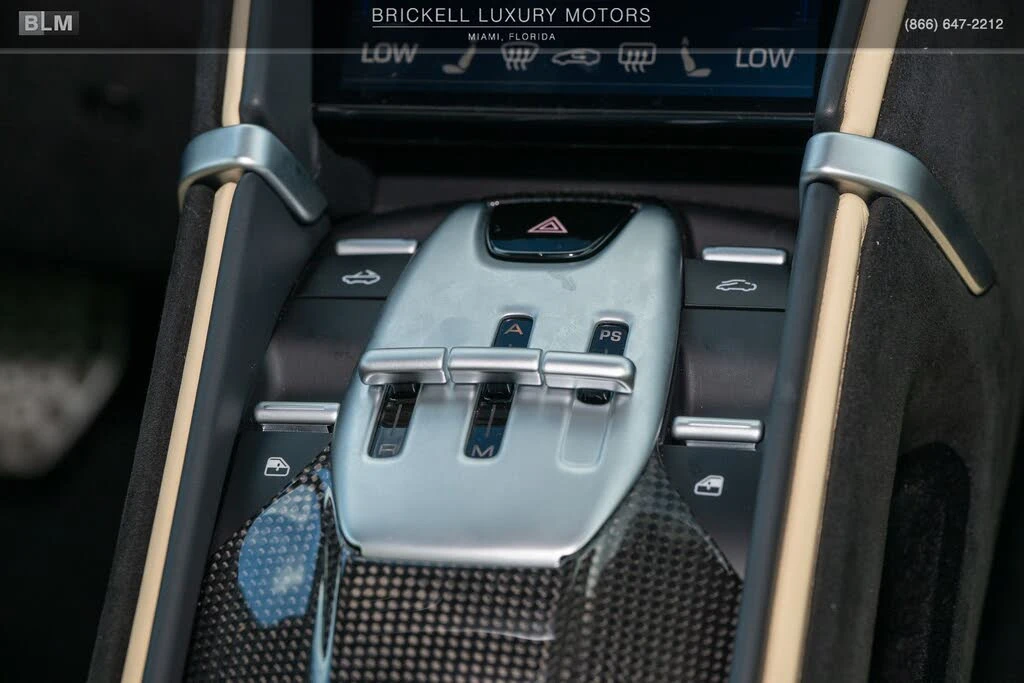 2026 Ferrari Roma Spider - Image 27 of 31