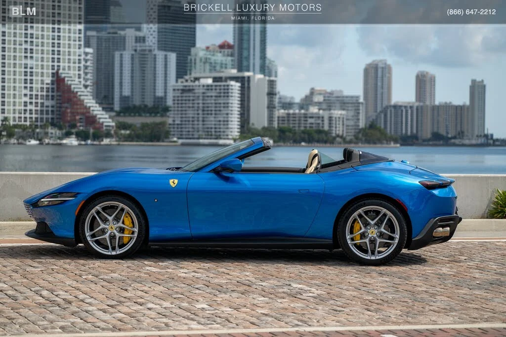 2026 Ferrari Roma Spider - Image 10 of 31