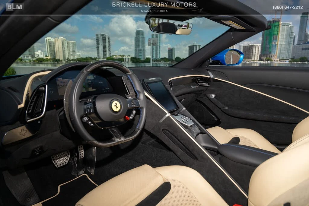 2026 Ferrari Roma Spider - Image 5 of 31