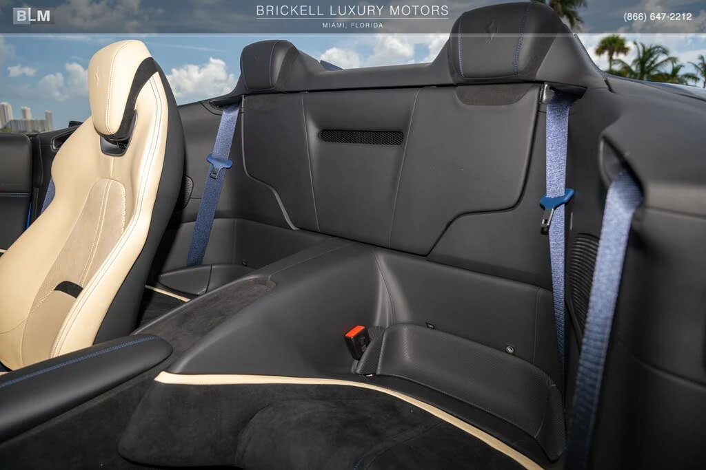 2026 Ferrari Roma Spider - Image 6 of 31
