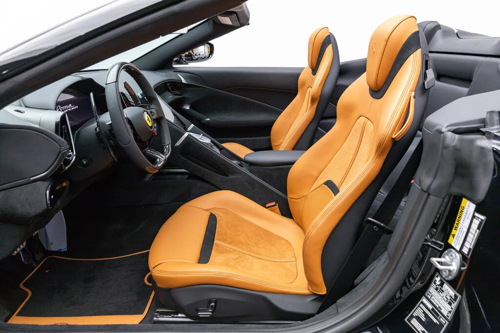 2026 Ferrari Roma Spider - Image 5 of 31