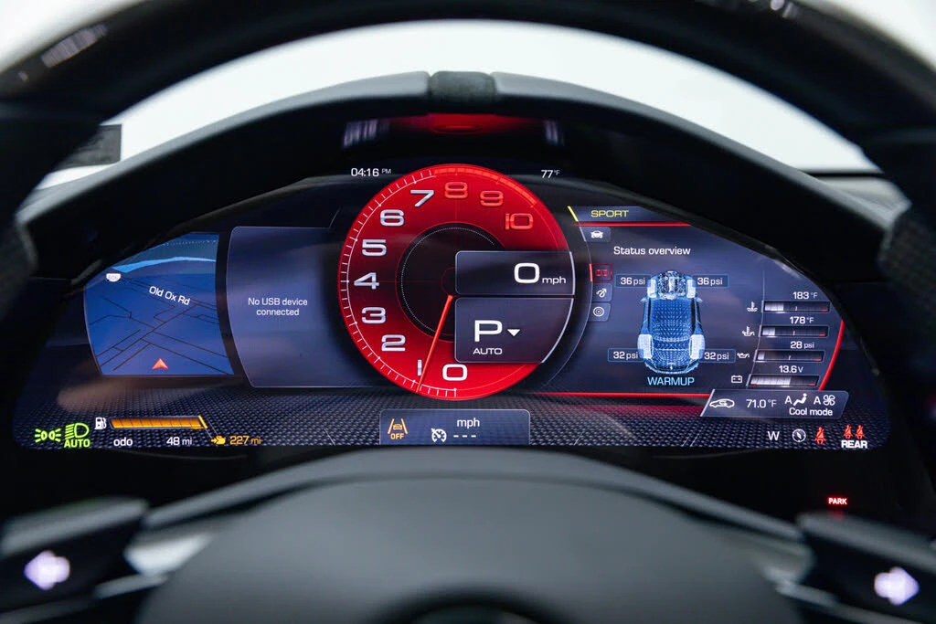 2026 Ferrari Roma Spider - Image 23 of 31