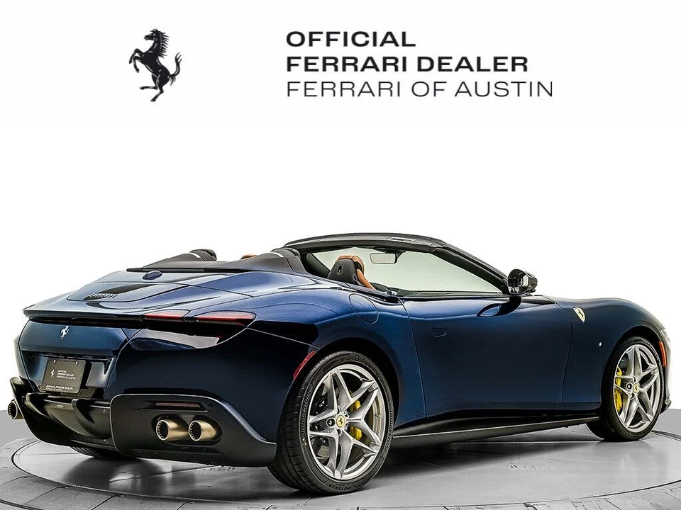 2026 Ferrari Roma Spider - Image 7 of 31