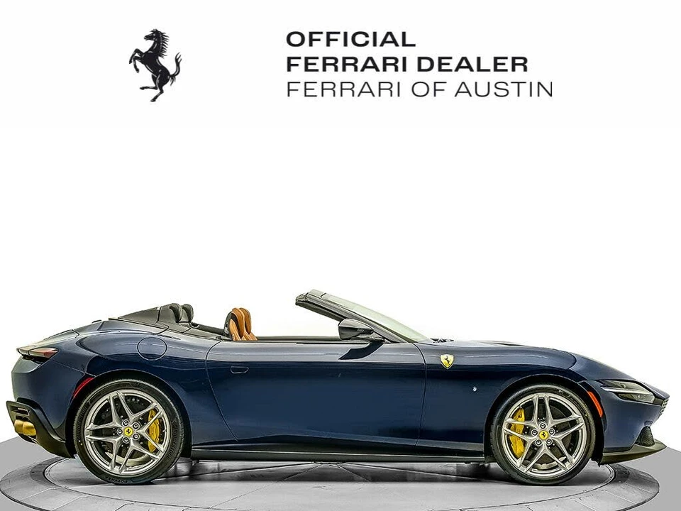 2026 Ferrari Roma Spider - Image 8 of 31