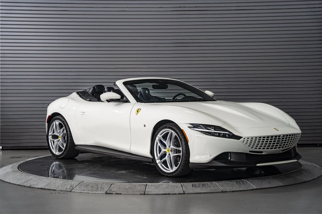 2026 Ferrari Roma Spider - Image 7 of 31