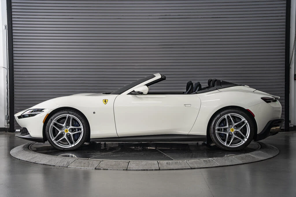 2026 Ferrari Roma Spider - Image 2 of 31