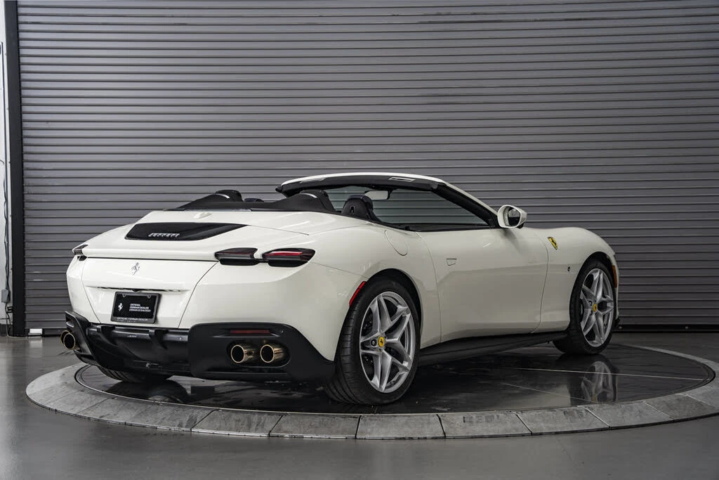 2026 Ferrari Roma Spider - Image 5 of 31