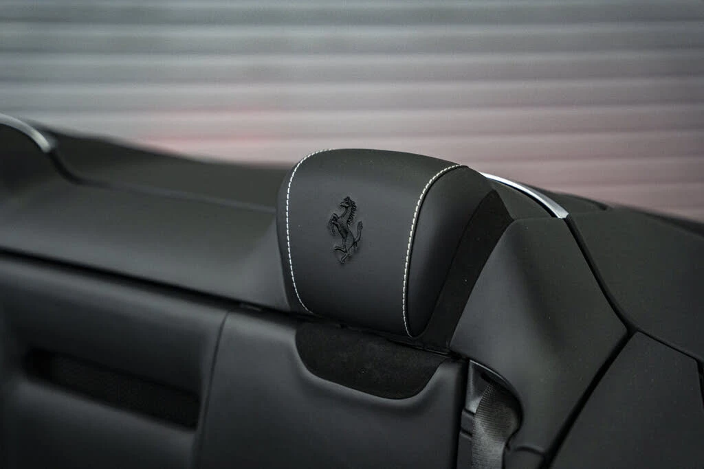 2026 Ferrari Roma Spider - Image 30 of 31