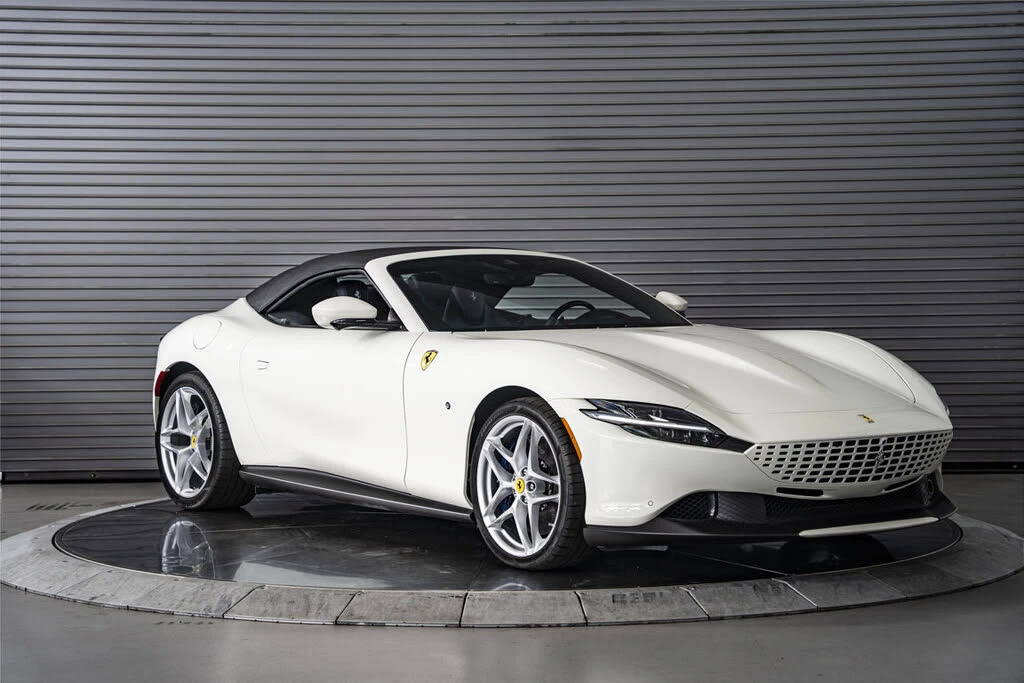 2026 Ferrari Roma Spider - Image 9 of 31