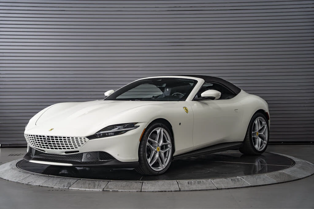2026 Ferrari Roma Spider - Image 10 of 31