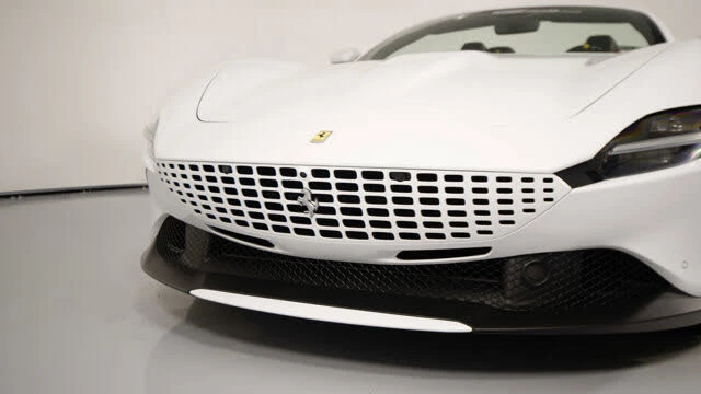 2026 Ferrari Roma Spider - Image 10 of 20