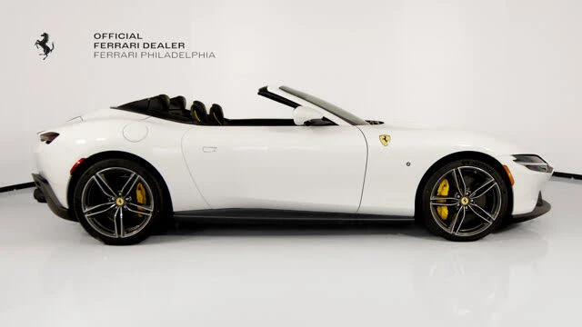 2026 Ferrari Roma Spider - Image 9 of 20