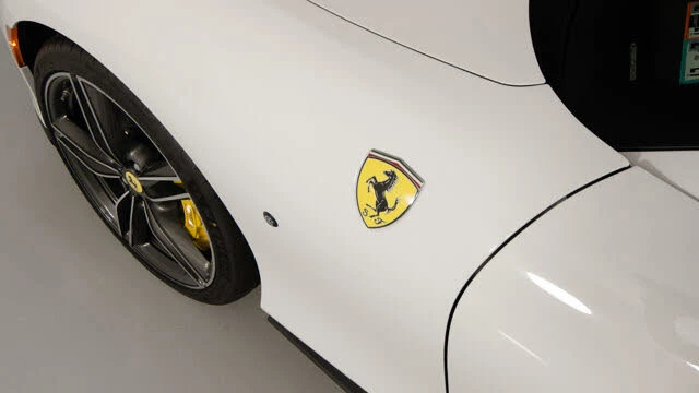 2026 Ferrari Roma Spider - Image 13 of 20