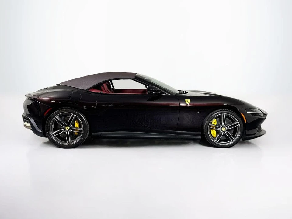 2026 Ferrari Roma Spider - Image 10 of 27
