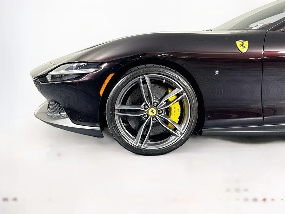 2026 Ferrari Roma Spider - Image 26 of 27
