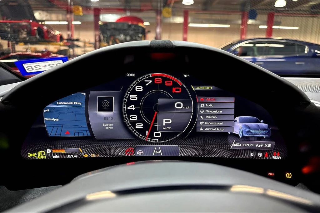 2026 Ferrari Roma Spider - Image 14 of 31