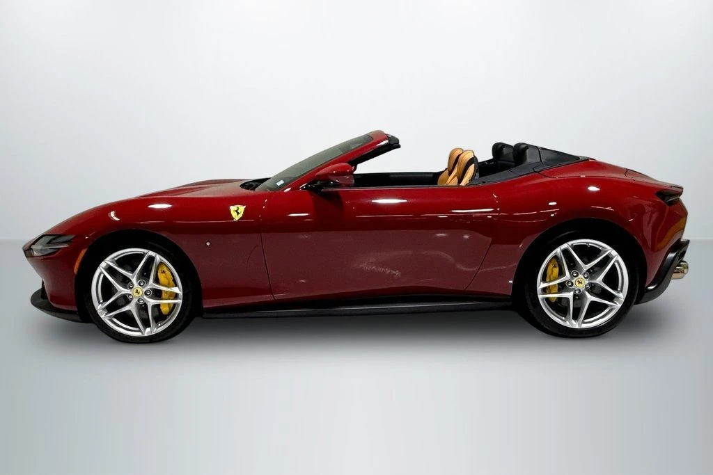 2026 Ferrari Roma Spider - Image 8 of 31