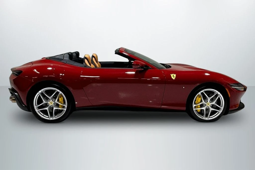 2026 Ferrari Roma Spider - Image 4 of 31