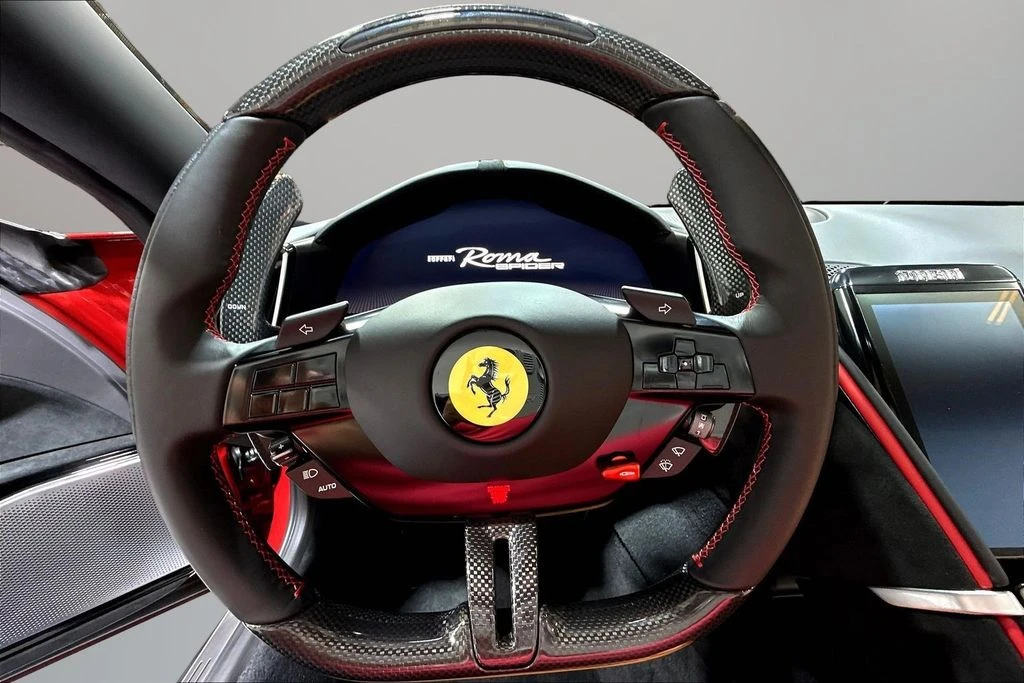 2026 Ferrari Roma Spider - Image 9 of 31