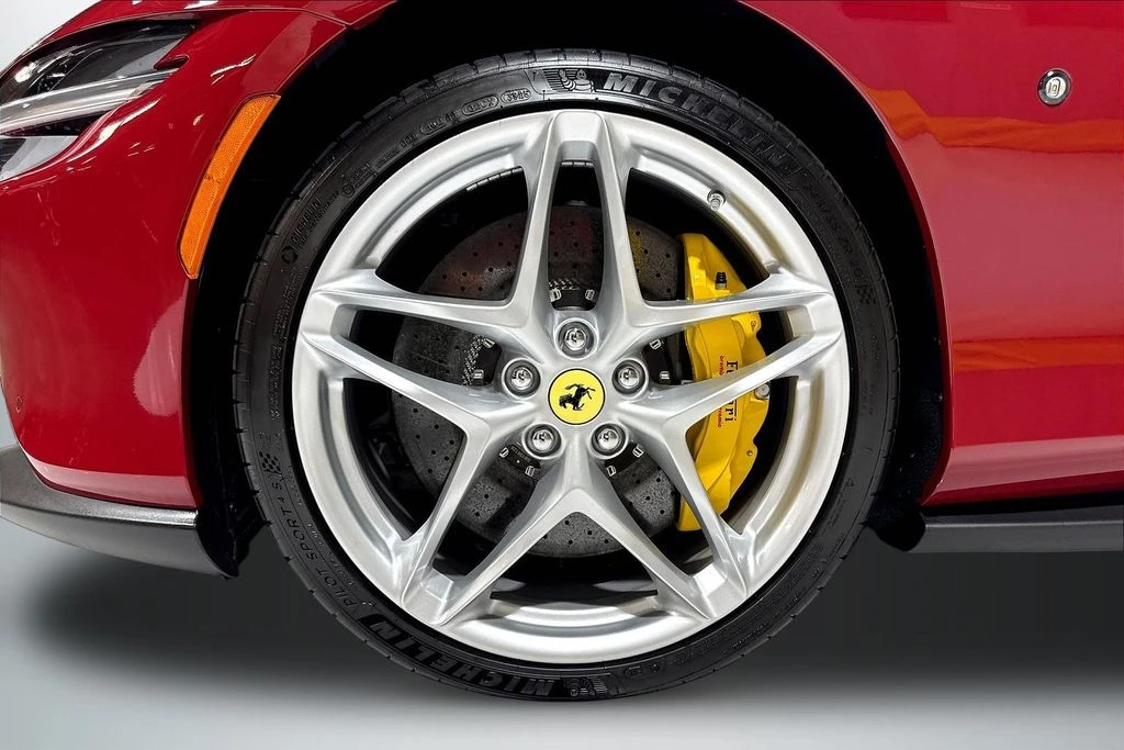 2026 Ferrari Roma Spider - Image 31 of 31