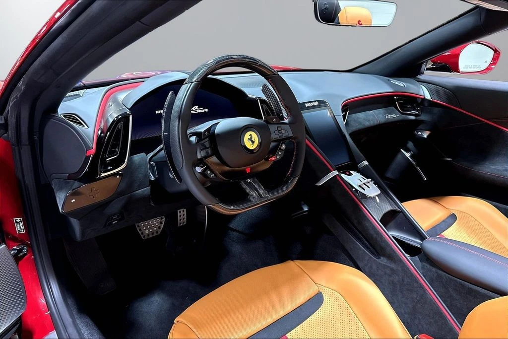 2026 Ferrari Roma Spider - Image 16 of 31
