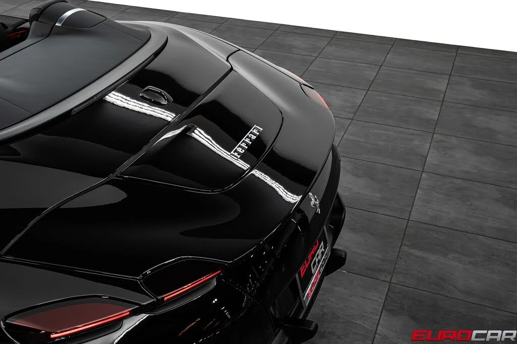 2026 Ferrari Roma Spider - Image 20 of 31