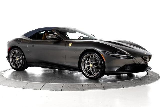 2026 Ferrari Roma Spider - Image 12 of 31