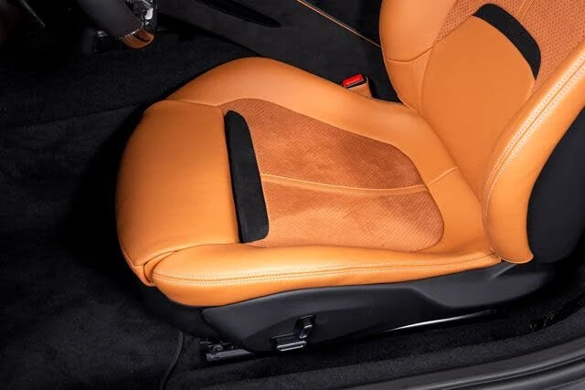 2026 Ferrari Roma Spider - Image 22 of 31