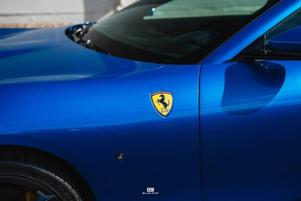 2026 Ferrari Roma Spider - Image 9 of 31