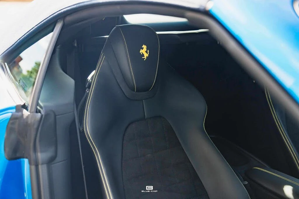 2026 Ferrari Roma Spider - Image 24 of 31
