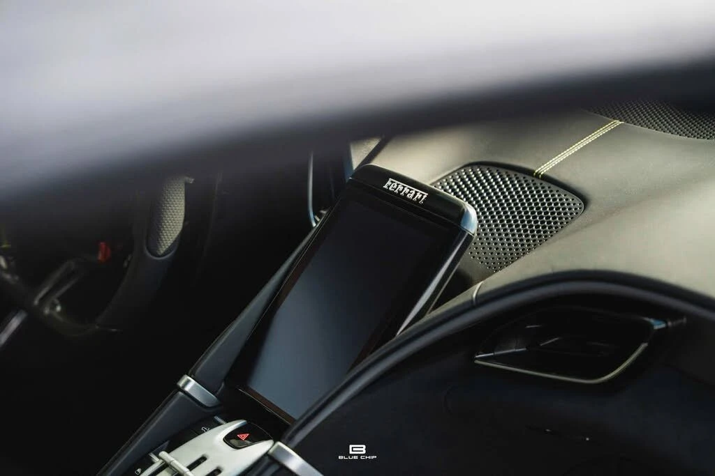 2026 Ferrari Roma Spider - Image 30 of 31