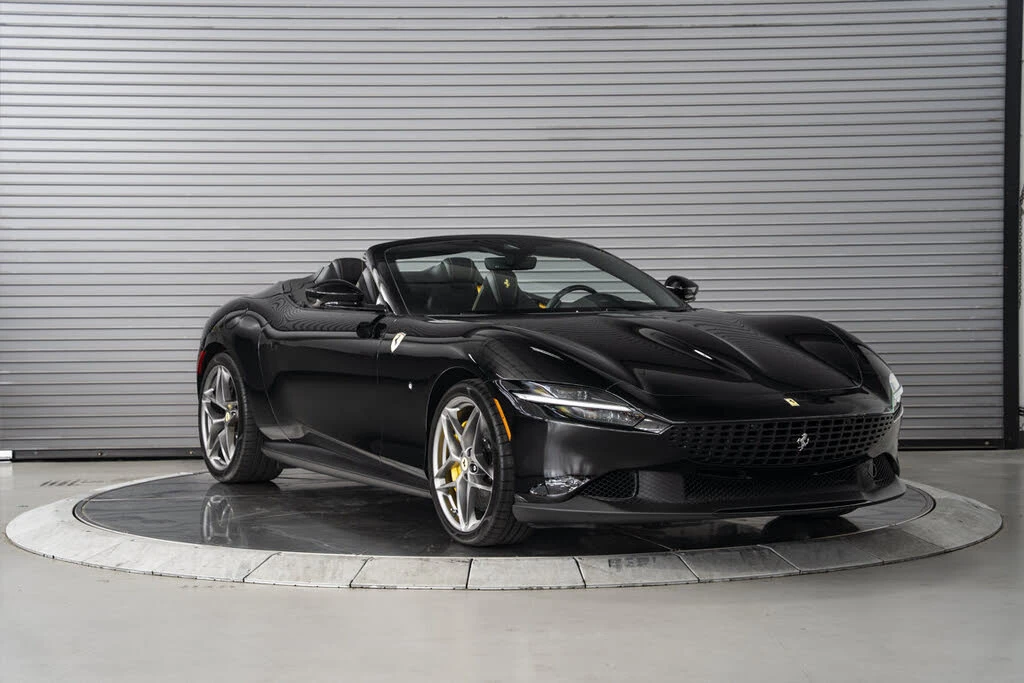 2026 Ferrari Roma Spider - Image 7 of 31
