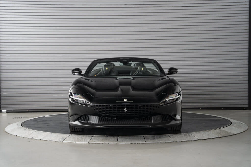 2026 Ferrari Roma Spider - Image 8 of 31