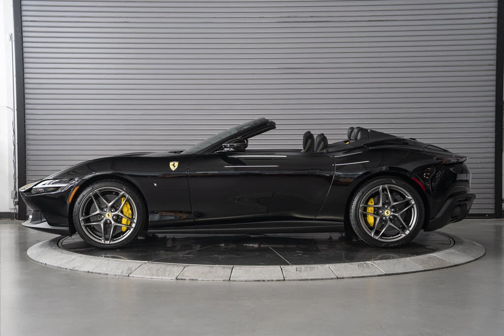 2026 Ferrari Roma Spider - Image 2 of 31