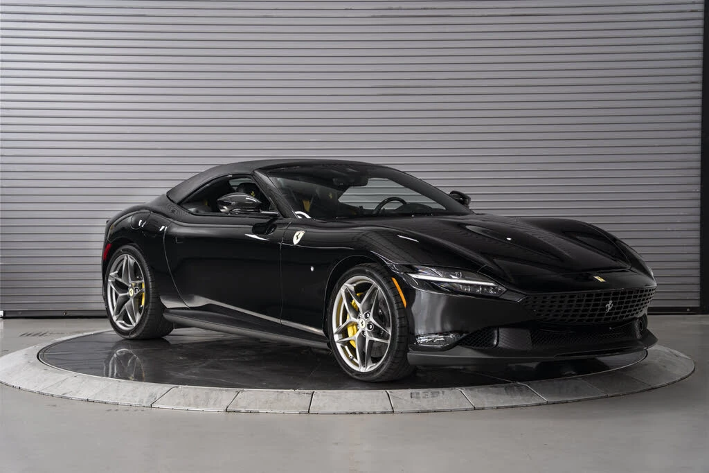 2026 Ferrari Roma Spider - Image 9 of 31