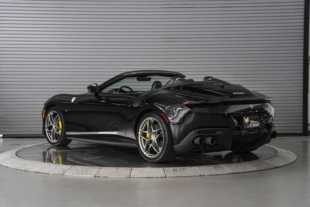 2026 Ferrari Roma Spider - Image 3 of 31