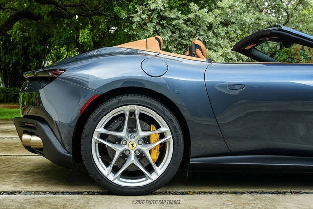 2026 Ferrari Roma Spider - Image 10 of 31
