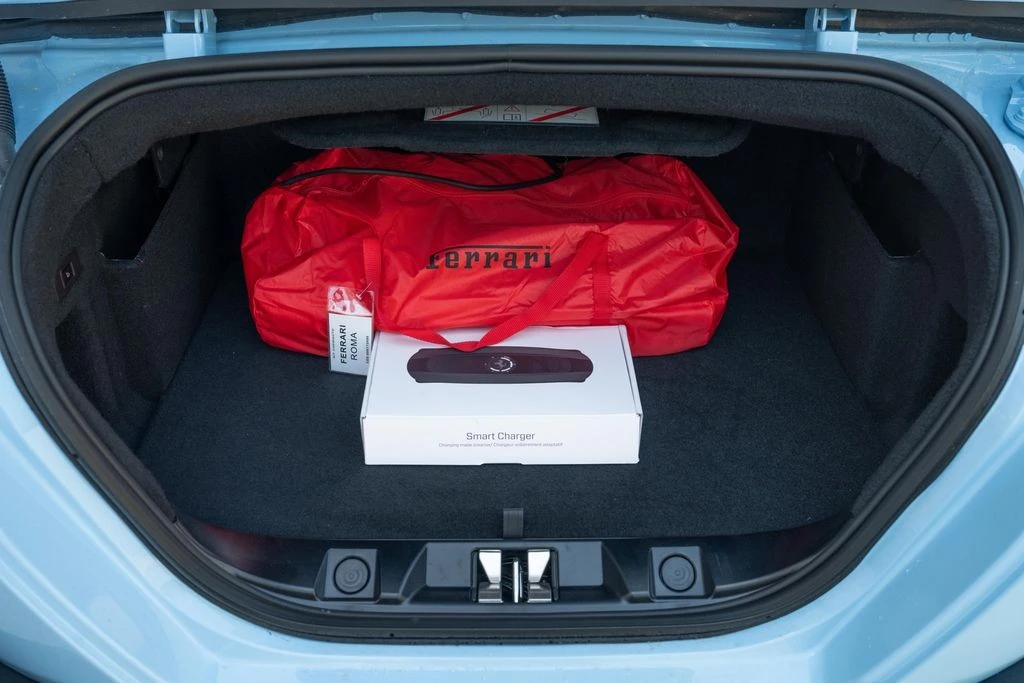 2026 Ferrari Roma Spider - Image 25 of 31