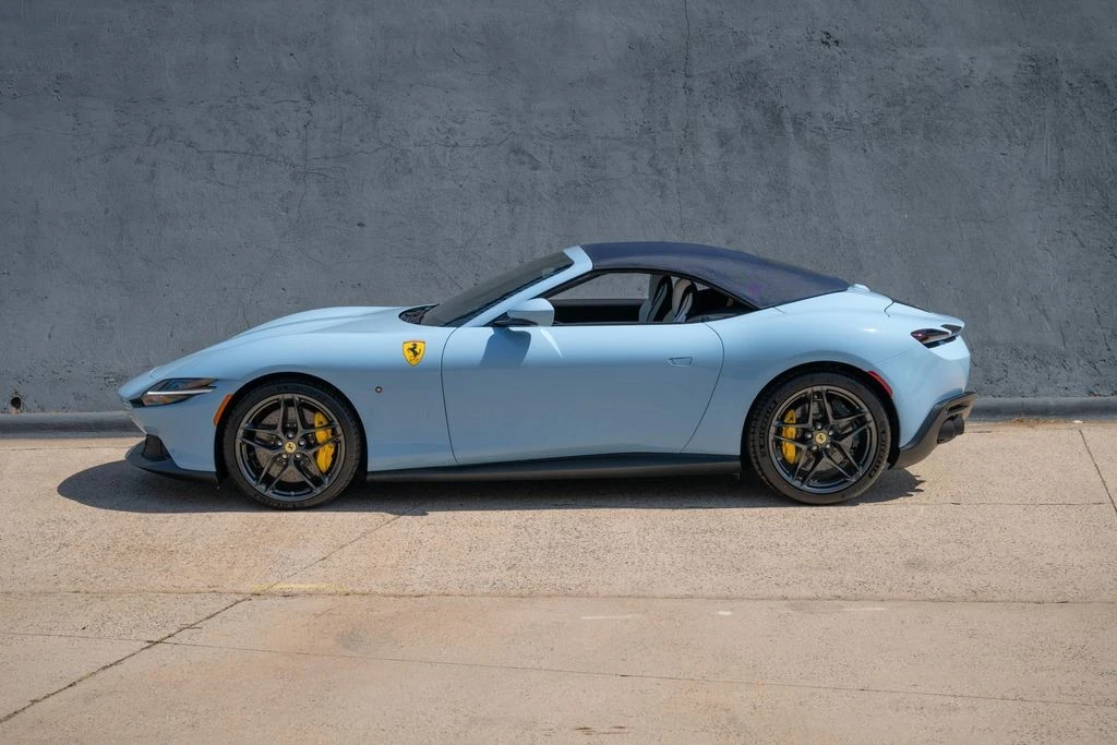 2026 Ferrari Roma Spider - Image 3 of 31
