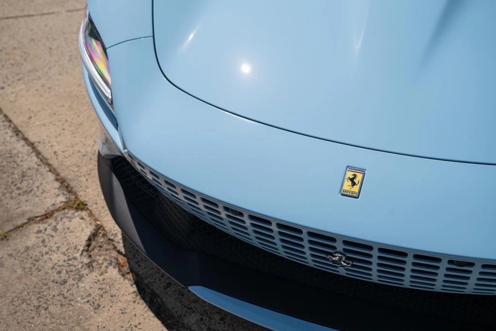 2026 Ferrari Roma Spider - Image 12 of 31