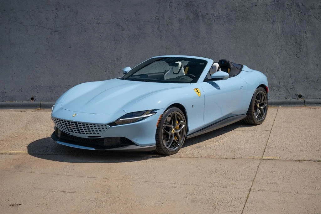 2026 Ferrari Roma Spider - Image 6 of 31