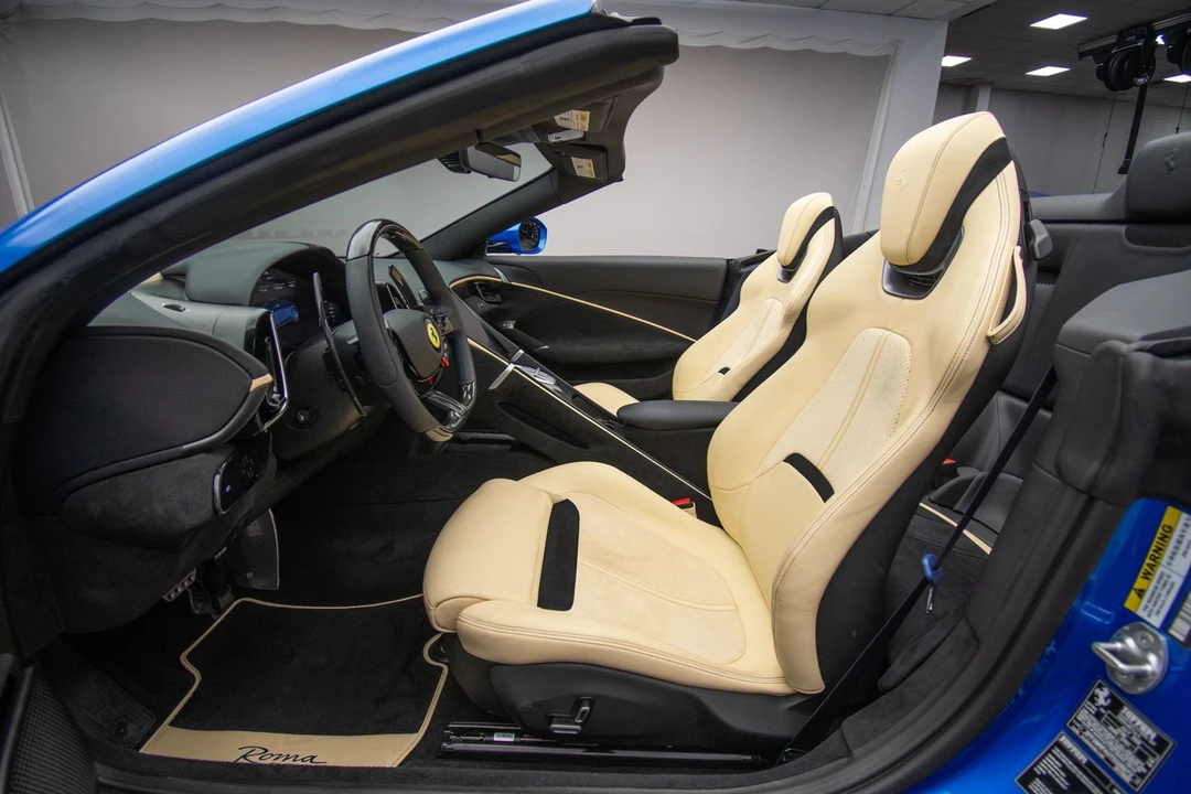 2026 Ferrari Roma Spider - Image 19 of 31
